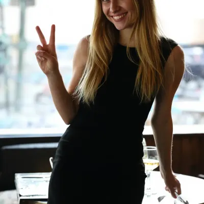 Катя, 24