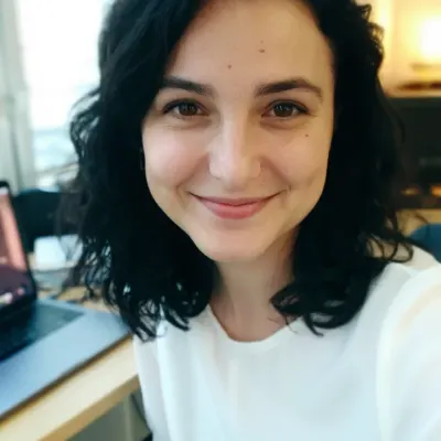 Нана, 33
