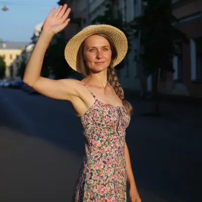 Оля, 37