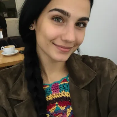 Аня, 22