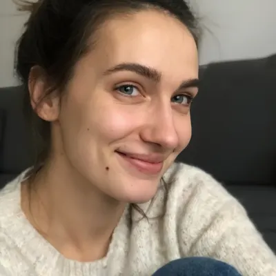 Александра, 29