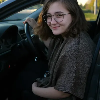 Аделина, 28