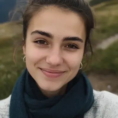 Каролина, 26