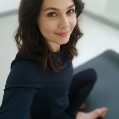 Аня, 25